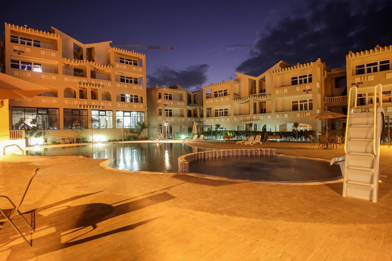 Complexe Touristique Bouzour Hotell Mostaganem Exteriör bild