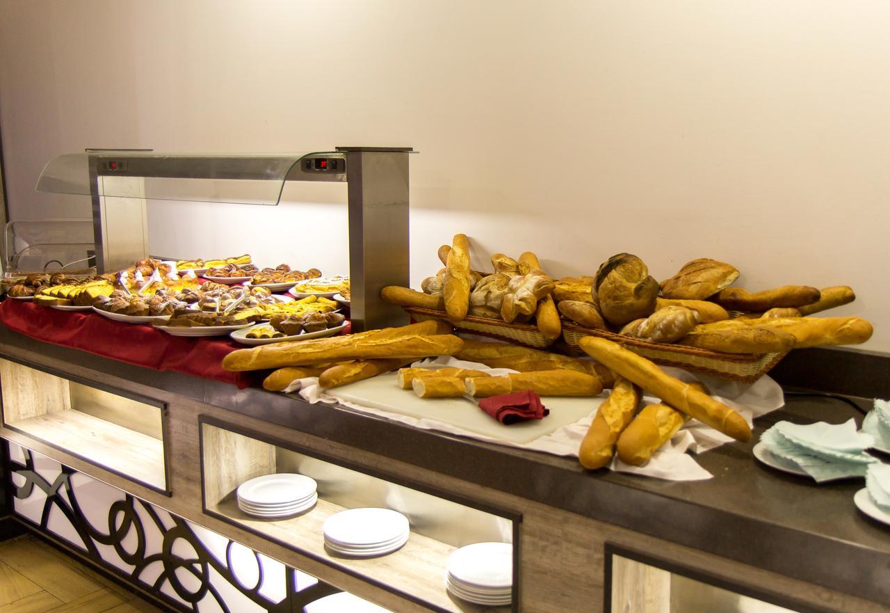 Complexe Touristique Bouzour Hotell Mostaganem Exteriör bild